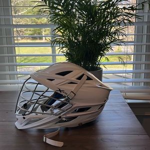 Cascade XRS lacrosse helmet - adult size
